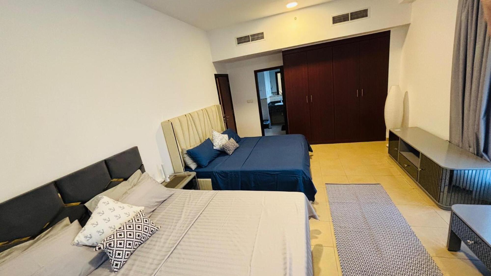 Ahlan New Horizon Marina Beach Jbr Dubai Exterior foto